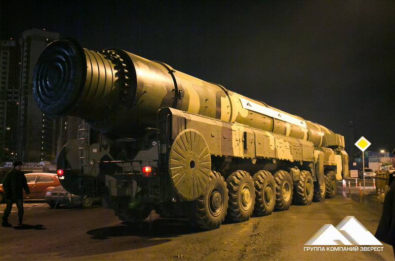 Перевозка ракетного комплекса стратегического назначения «Тополь» из Серпухова в Одинцово — фото 1