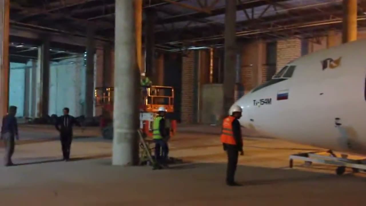 Перевозка фюзеляжа Ту-154М из аэропорта Внуково на Ходынское поле