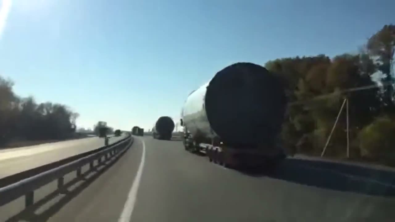Негабаритный груз 12×5×5,45 м: проход сложного участка маршрута