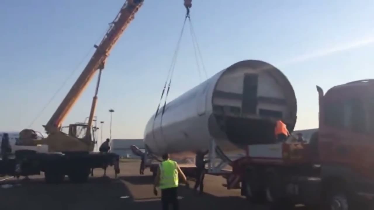 Перевозка фюзеляжа Ту-154М: погрузка и движение колонны